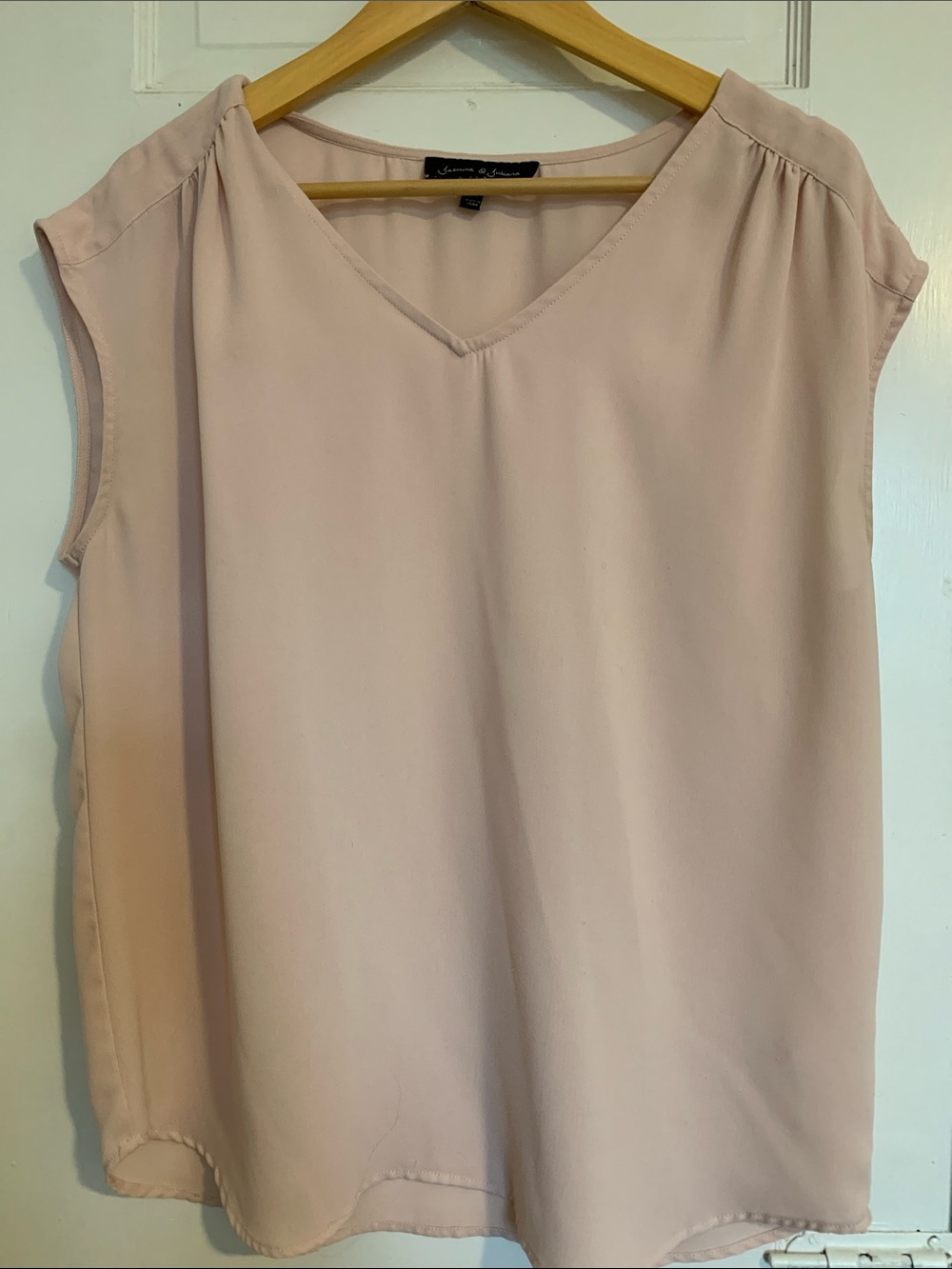 Sleeveless V-Neck Blouse - Light Blush